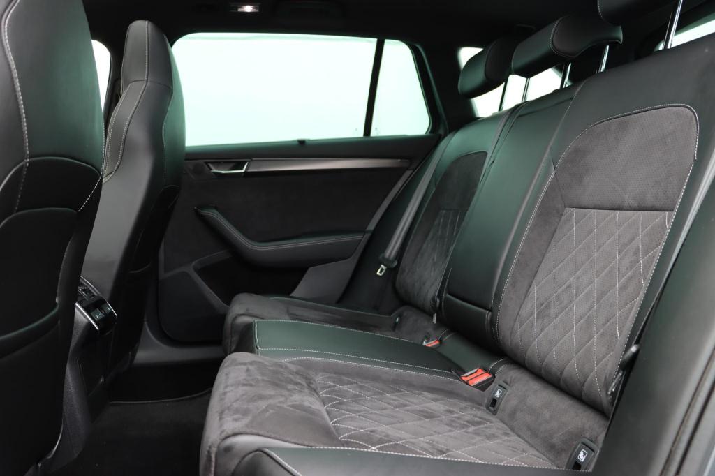Skoda Superb combi 1.4 tsi iv sportline business 218pk | soh 94,8% |