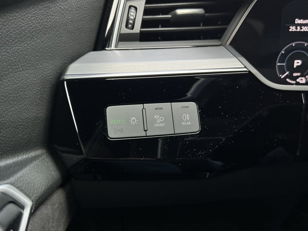 Audi E-tron e-tron 55 quattro advanced 95 kwh s-line | apple/ android carpl