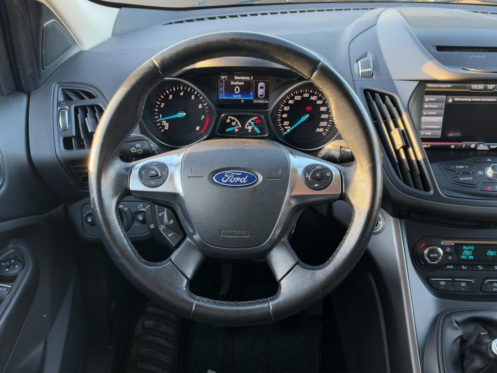 Ford Kuga 1.5 titanium plus clima stoelverwarming trekhaak
