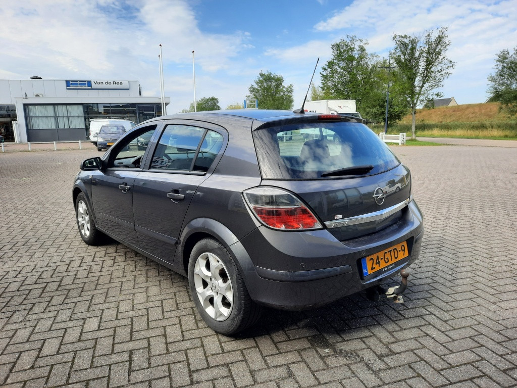 Opel Astra 1.6 temptation