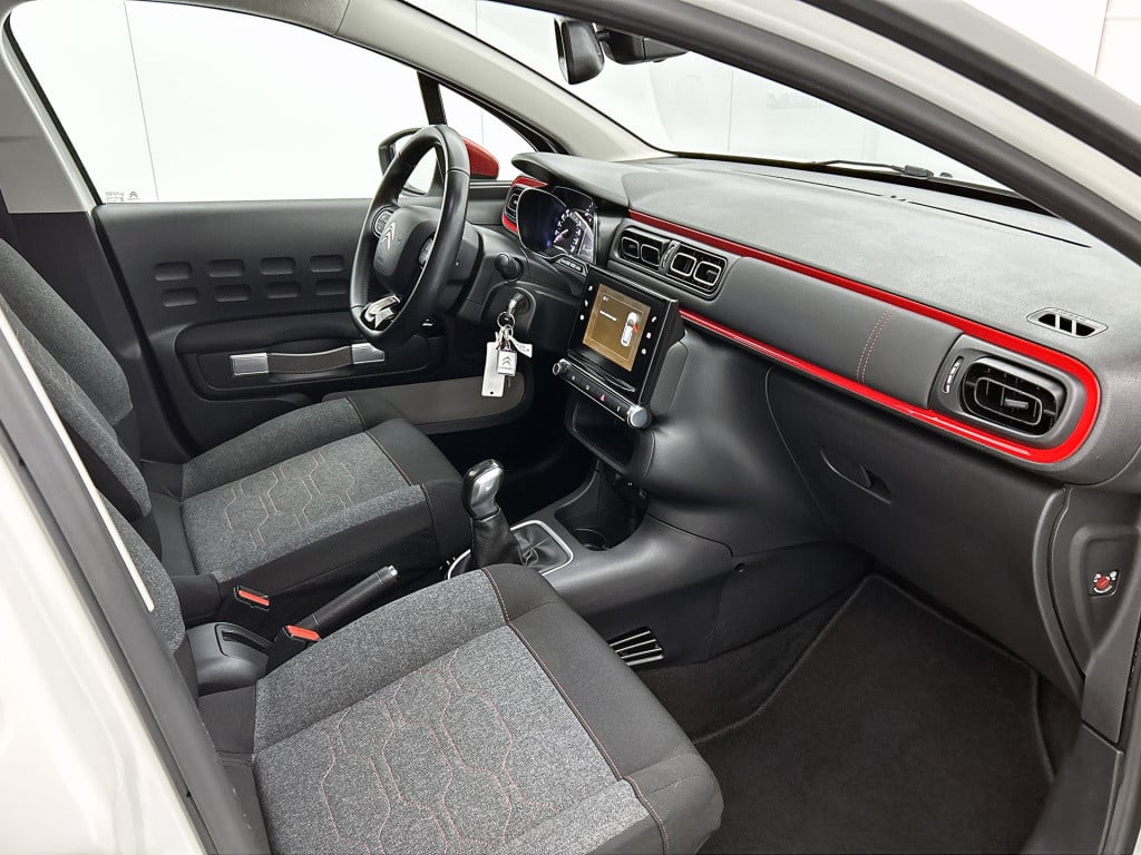 Citroen C3 110 pk shine | rijklaar | navigatie | achteruitrijcamera |