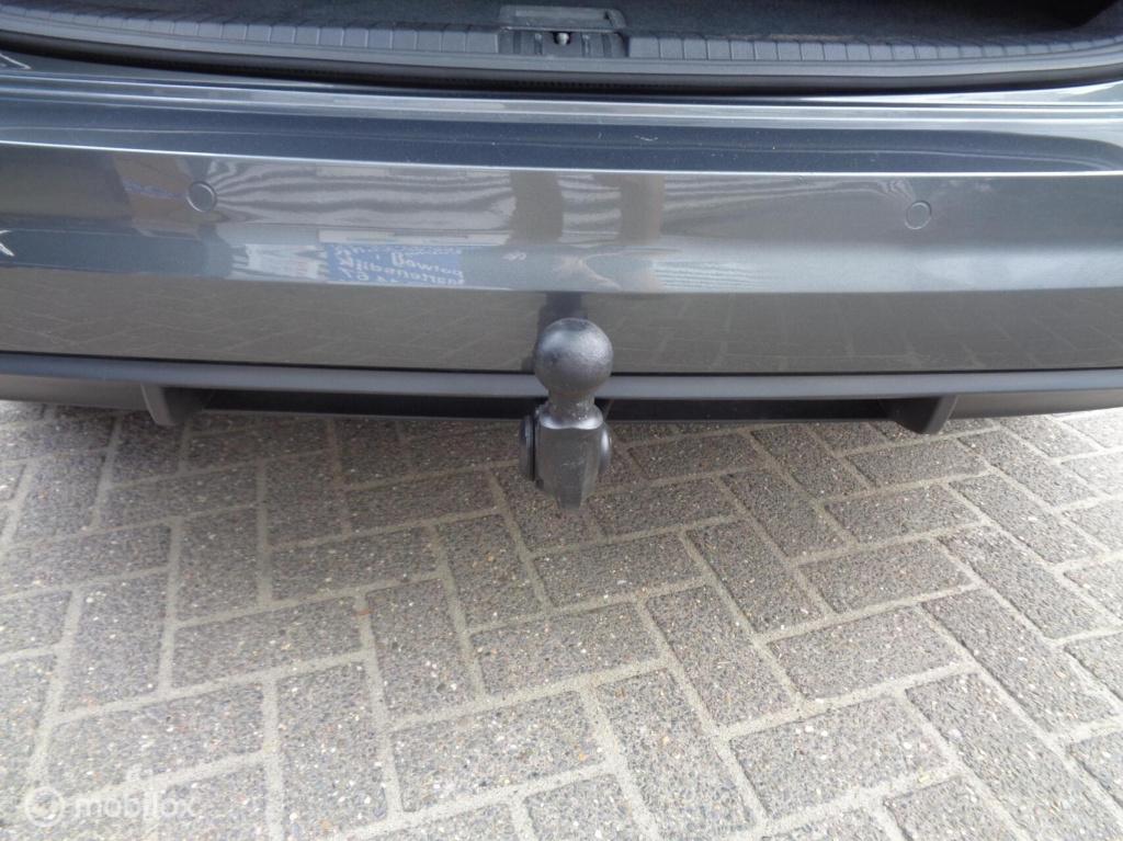 Volkswagen Touran 1.5 tsi comfortline business 7p/airco/pano/stoelverw/came