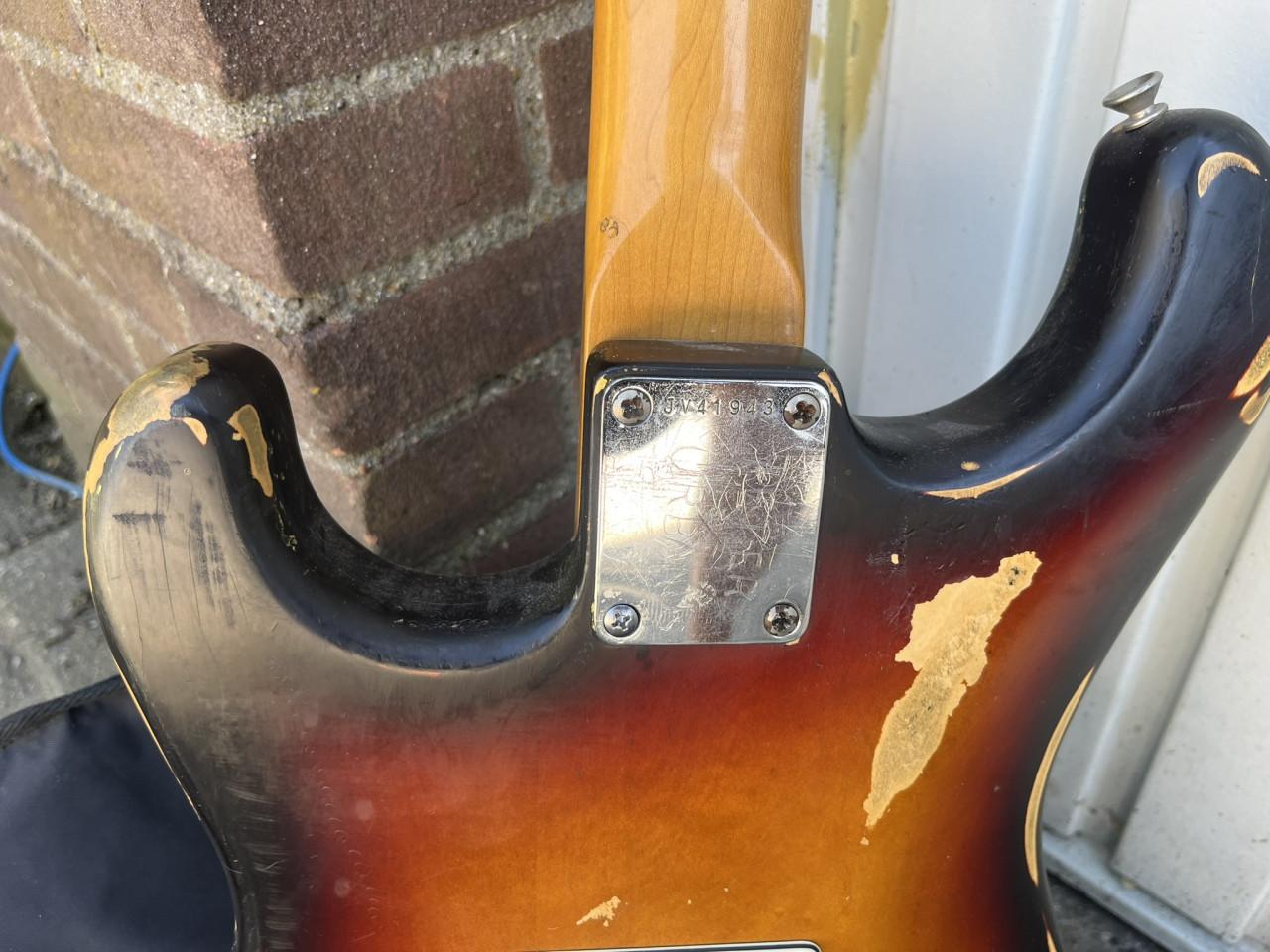 Squier Classic Vibe '60s Stratocaster Elektr Gitaar met hoes