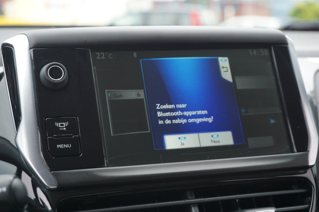 Peugeot 208 1.2 e-vti envy automaat - airco / cruise / navi / parkeers. / n