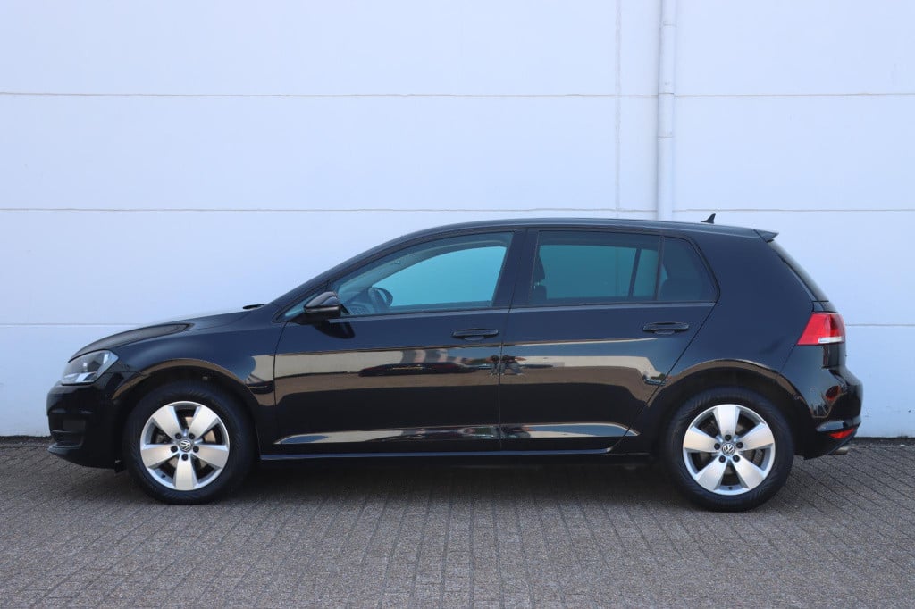 Volkswagen Golf 1.2 tsi business edition r connected