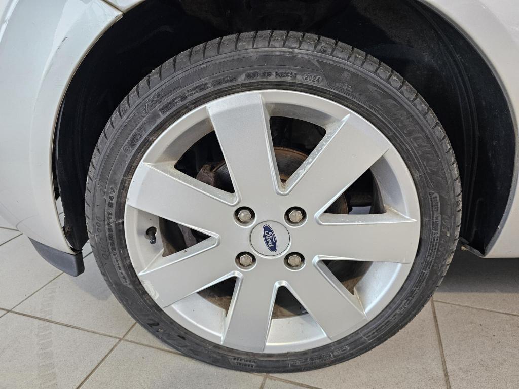 Ford Fiesta 1.4-16v futura