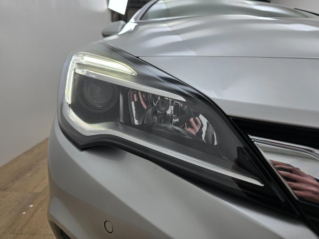 Opel Astra sports tourer occasion 1.0 met trekhaak, parkeercamera en cruise