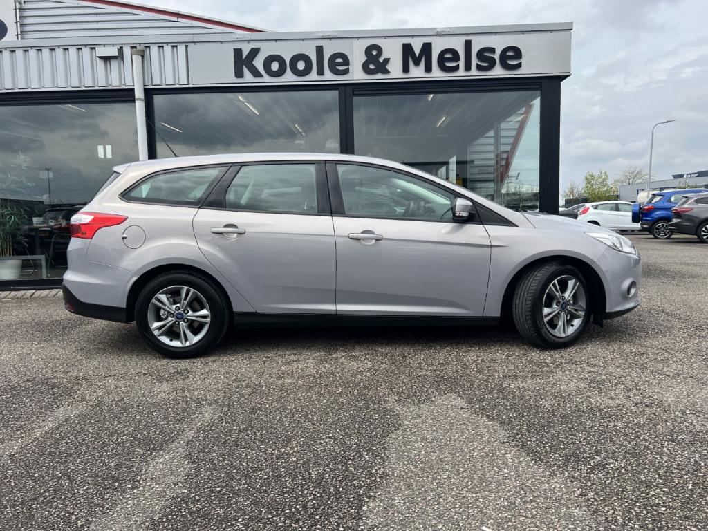 Ford Focus 1.0 ecoboost 100pk edition , trekhaak , voorruitverwarming