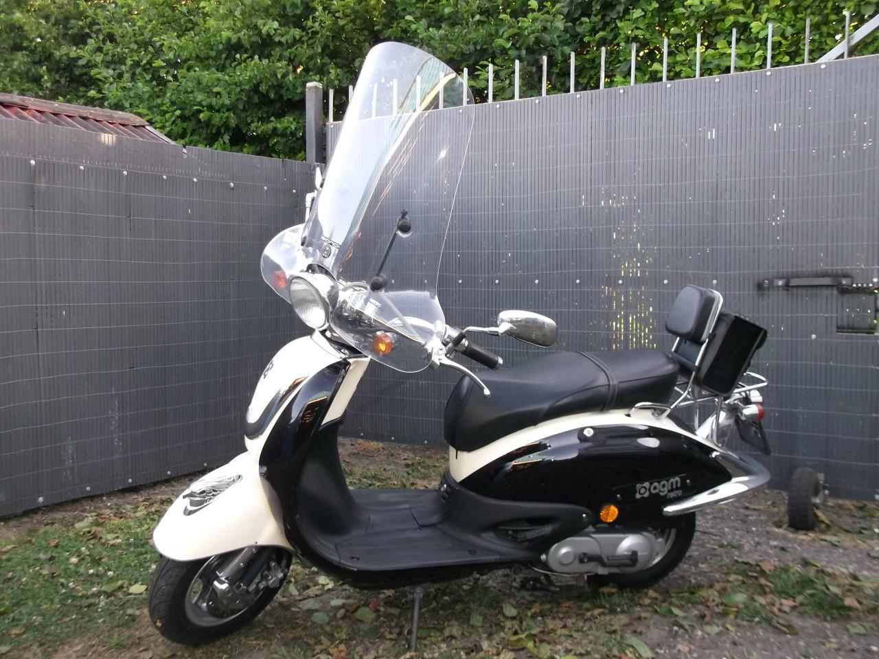 Retro scooter