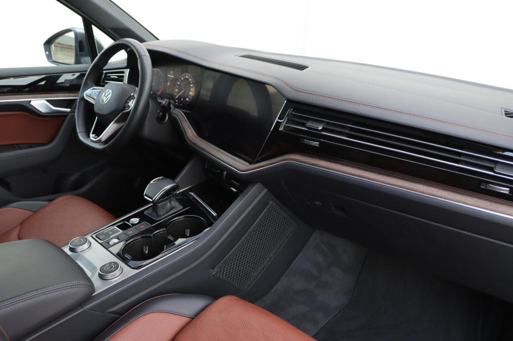 Volkswagen Touareg 3.0 tsi ehybrid 4motion elegance 381pk tiptronic