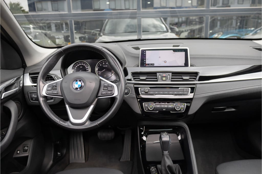 BMW X1 xdrive25e sport line ✅pano✅navipro✅sportstoelen