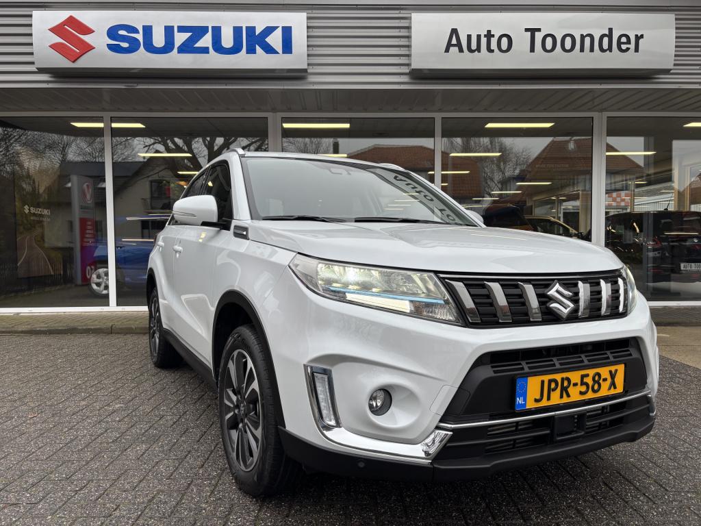 Suzuki Vitara 1.4 boosterjet style smart hybrid