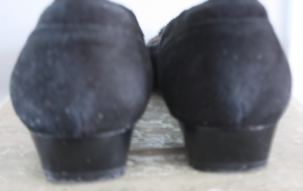 Zwarte suede pumps maat 37.5