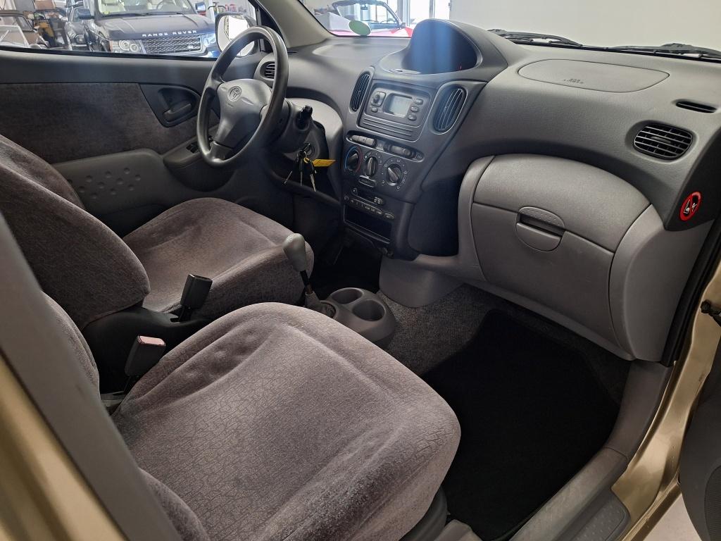 Toyota Yaris Verso 1.5-16v vvt-i sol | trekhaak afneembaar