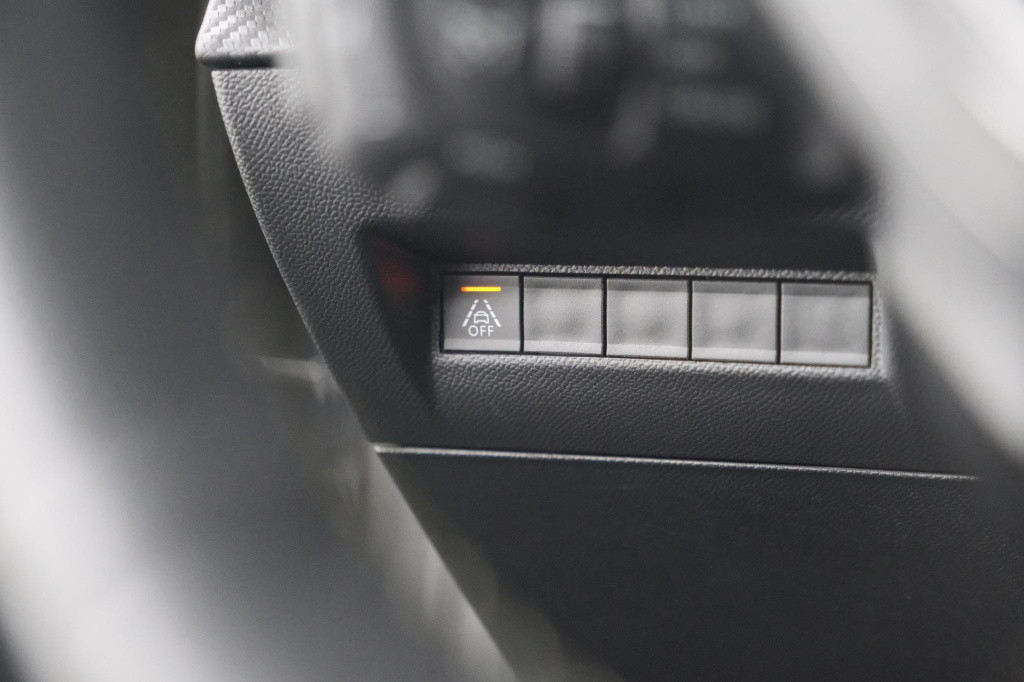 Peugeot 208 puretech 100 gt | camera | adaptieve cruise control | navigatie