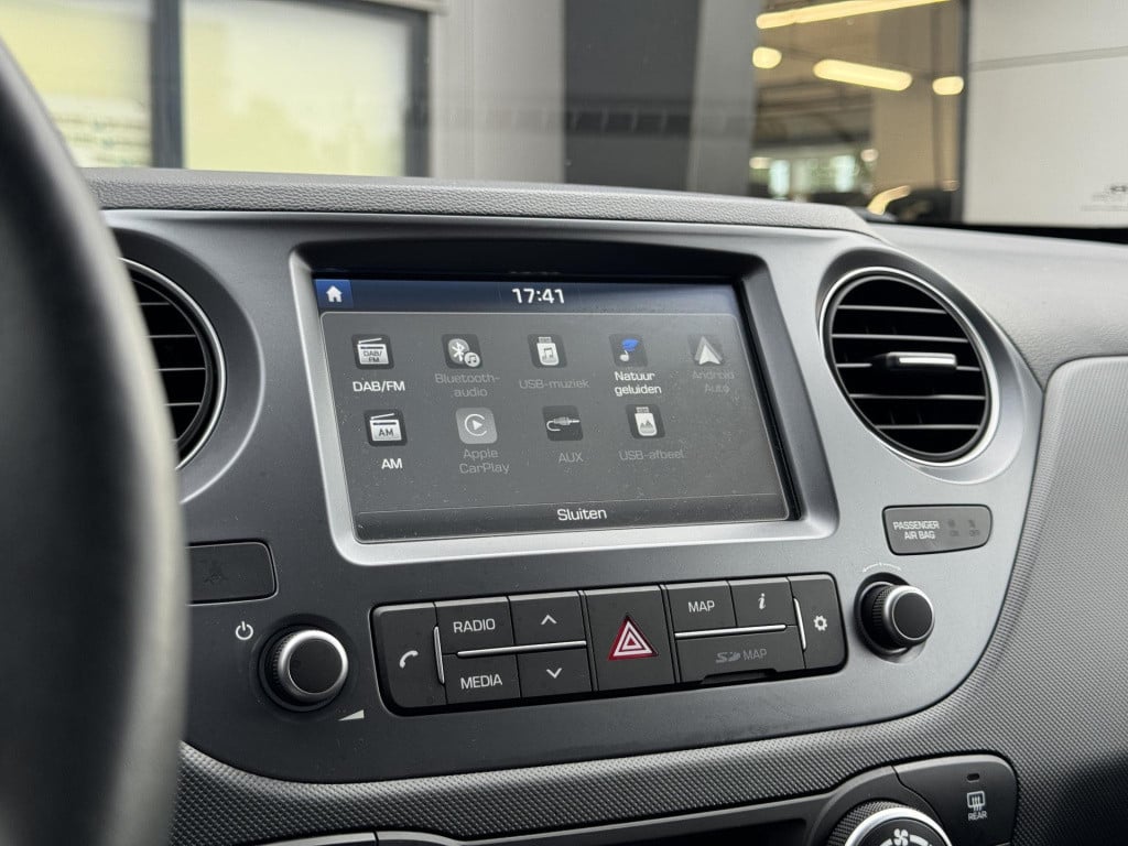 Hyundai I 10 1.0i premium | navigatie | camera | stuur- + stoelverwarming |