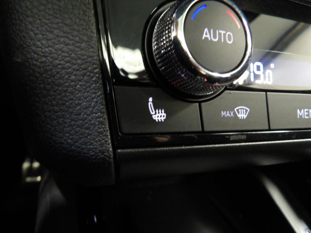Skoda Kamiq 1.0 tsi g110pk dsg-7 monte carlo