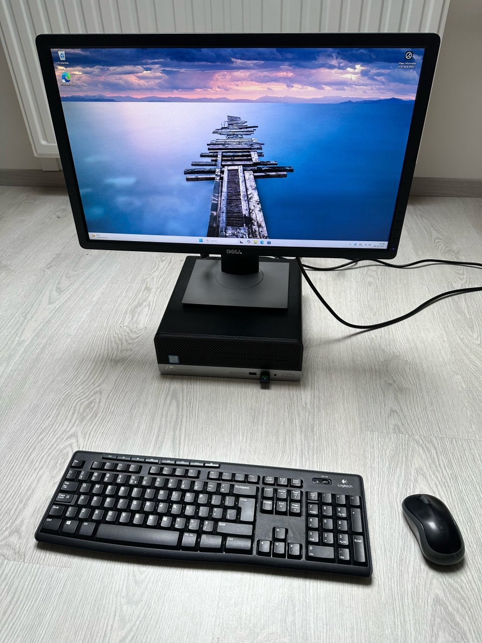 Complete set HP desktop / WINDOWS 11 / Geen koeriersdiensten !!!