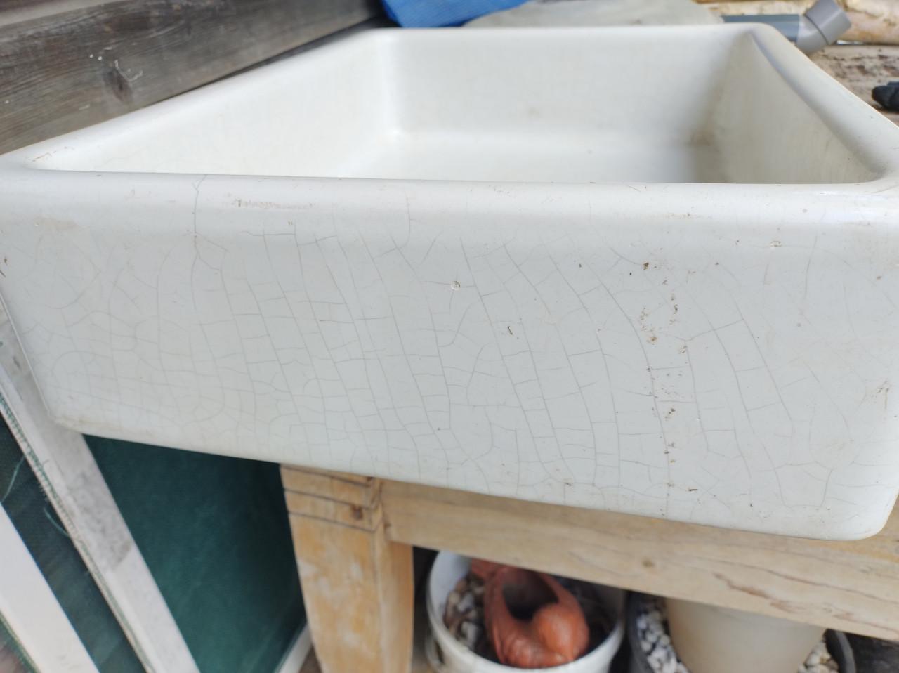 Grote rechthoekige wasbak voor buiten