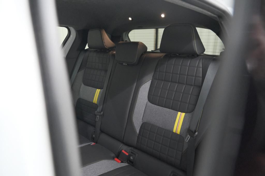 Renault 4 comfort range iconic 52 kwh | pack advanced driving assist | adap