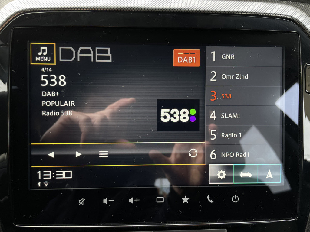 Suzuki Vitara 1.4 boosterjet style smart hybrid