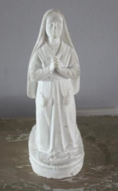 Wit betton beeldje maria