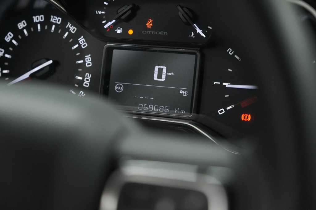 Citroen C3 Aircross puretech 110 shine | navigatie | parkeersensoren | clim