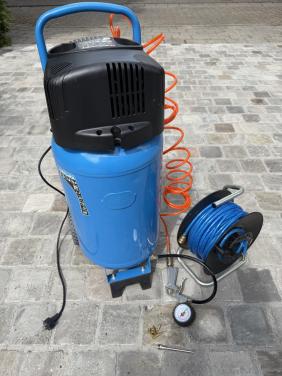 Compressor met hogedruk slanghaspel