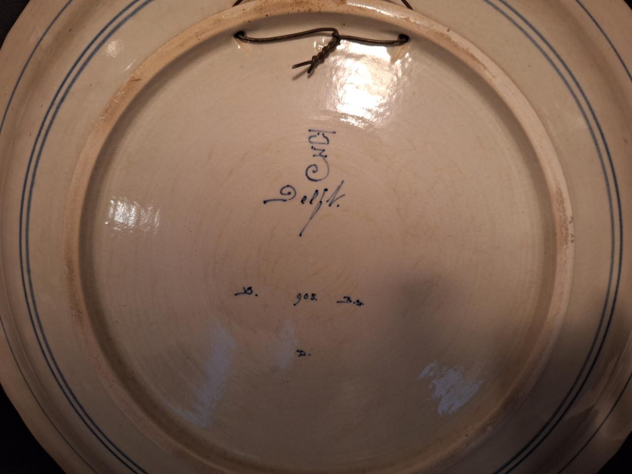 18e eeuwse Delfts aardewerk bord van Rembrand 41cm