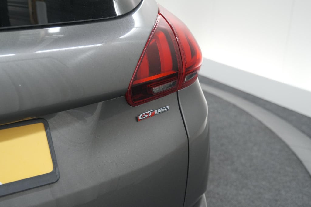 Peugeot 2008 puretech 110 gt-line | camera | apple carplay | navigatie | pa