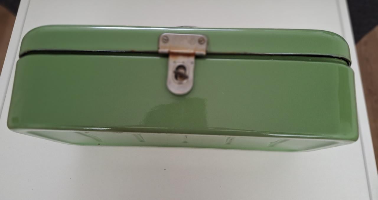 Reseda emaille broodtrommel