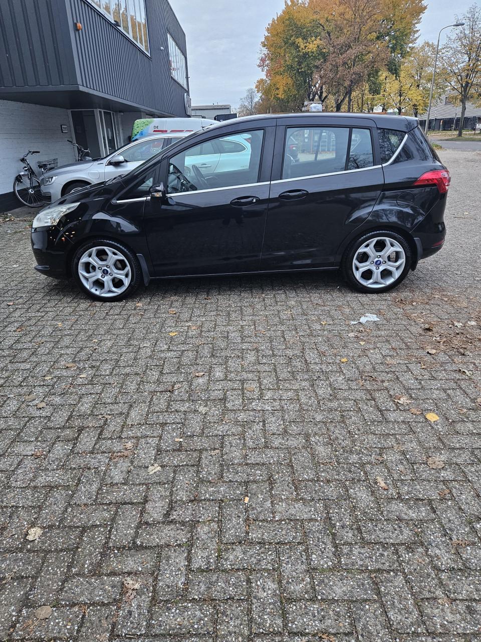 Ford b max 1.0 EcoBoost Titanium