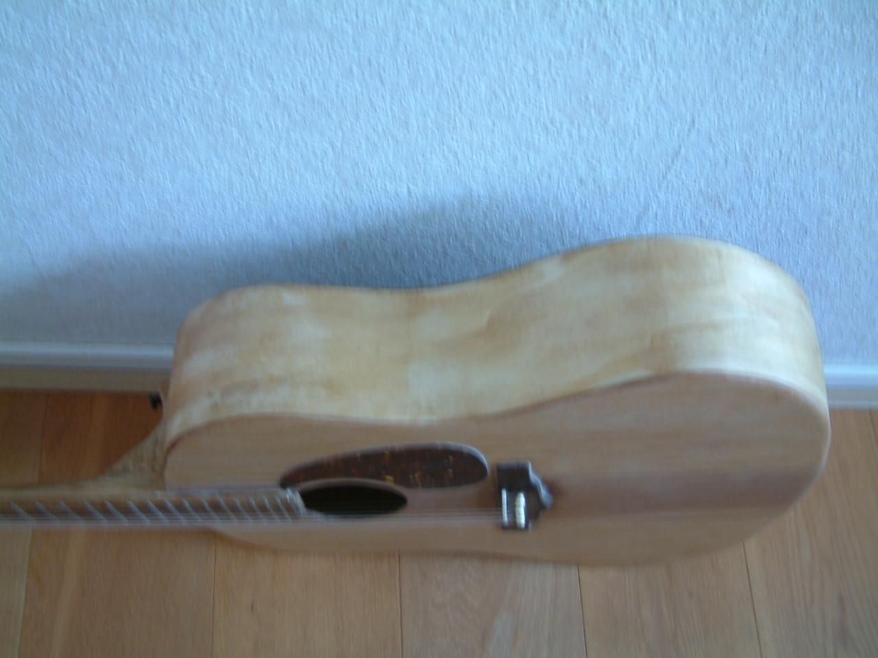 Jumbo gitaar western  goede klank  95 euro