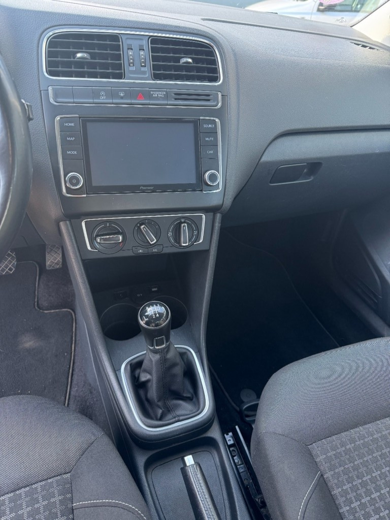 Volkswagen Polo 1.2 tsi highline