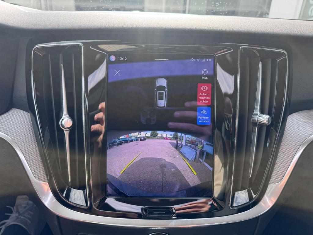 Volvo V60 2.0 t6 recharge awd inscription expression