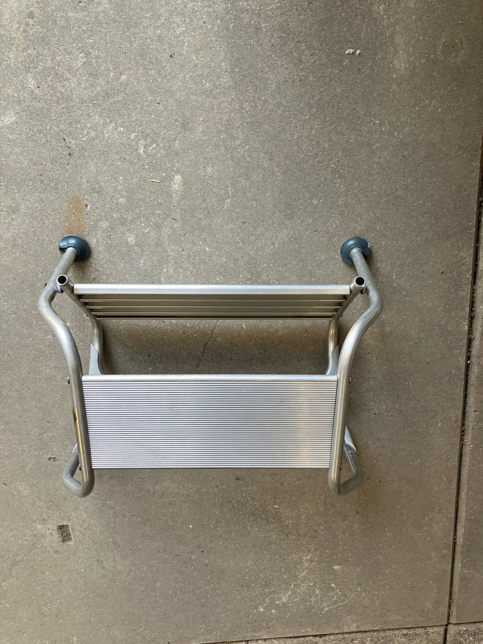 Diverse opstapjes voor caravan/campers.