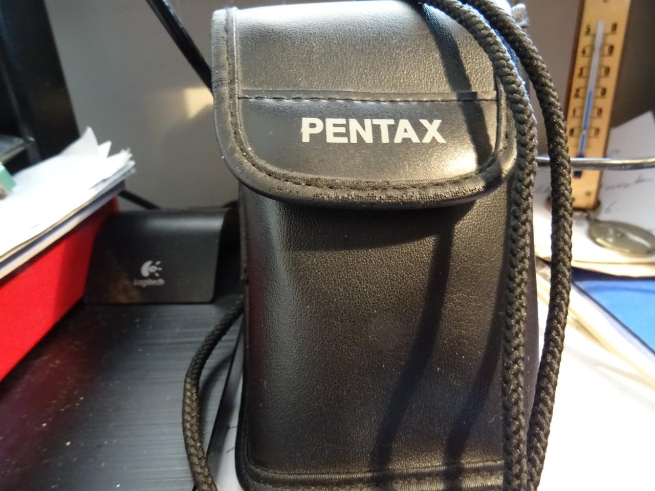 Te koop nog bijna nieuw oud  foto toestel voor film rol met batterijen.