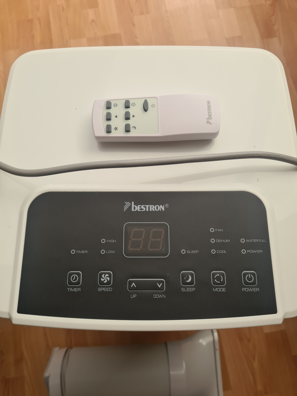 Mobiele airco 7000 BTU met timer & slaapstand – zo goed als nieuw