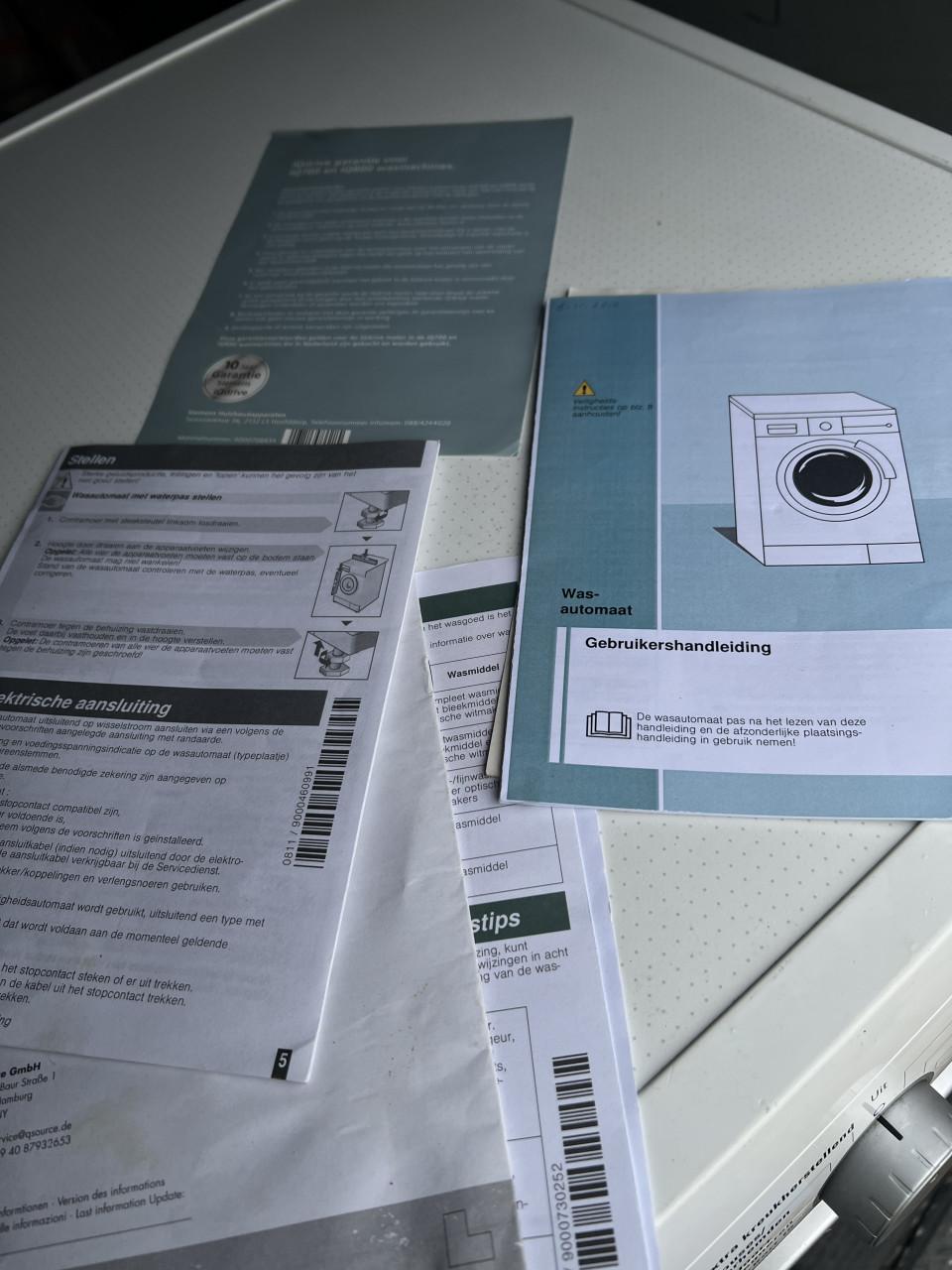 Siemens A+++ klasse wasmachine 8 kg. 1400 toren als nieuw met handleiding