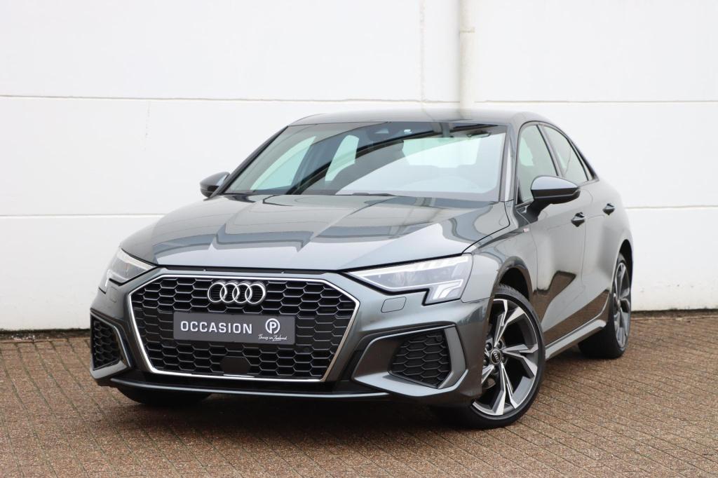 Audi A3 limousine 35 tfsi s edition 150pk carplay | camera | parkassist | a