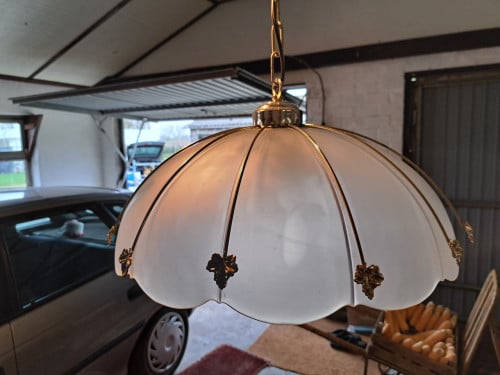 Plafondlamp glas met messing versiering
