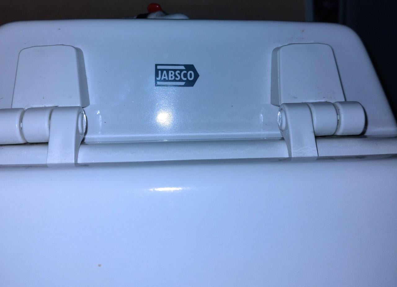 Te koop:  JABSCO Compact toiletpot