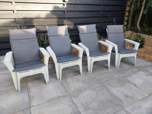 4 stapelbare tuinstoelen inclusief kussens