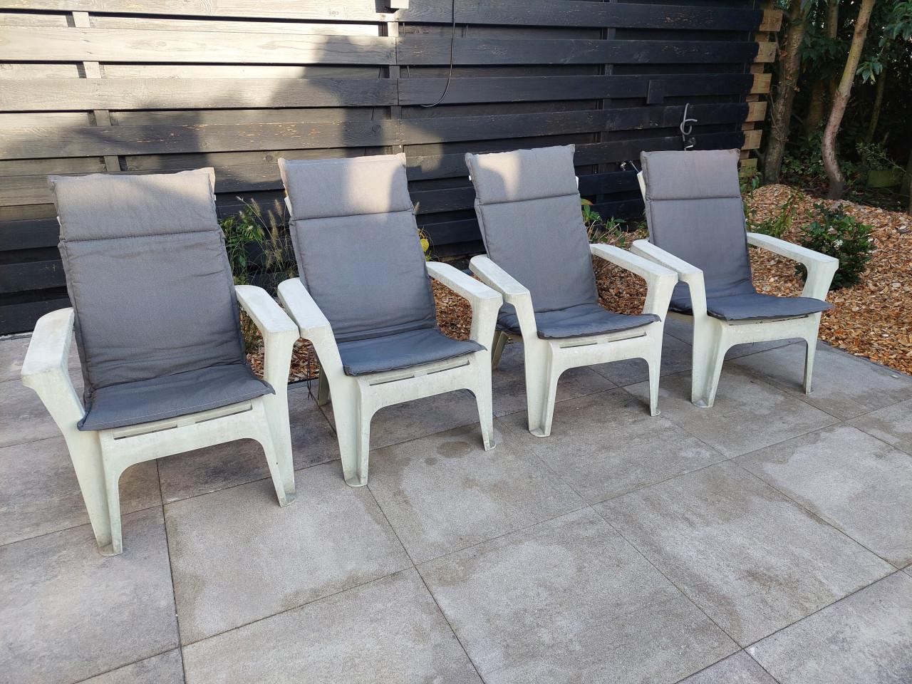 4 stapelbare tuinstoelen inclusief kussens
