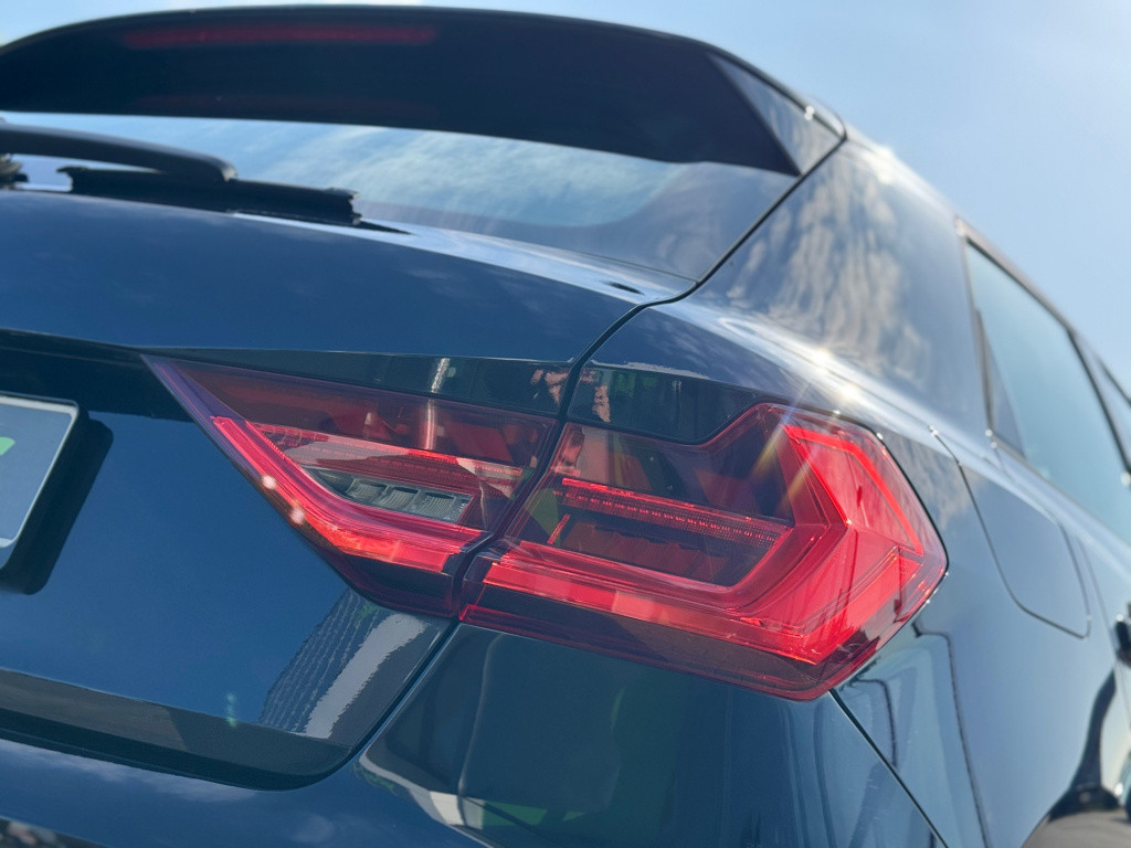 Audi A1 Sportback 35 tfsi advanced * stoelverwarming * navigatie * cruise c