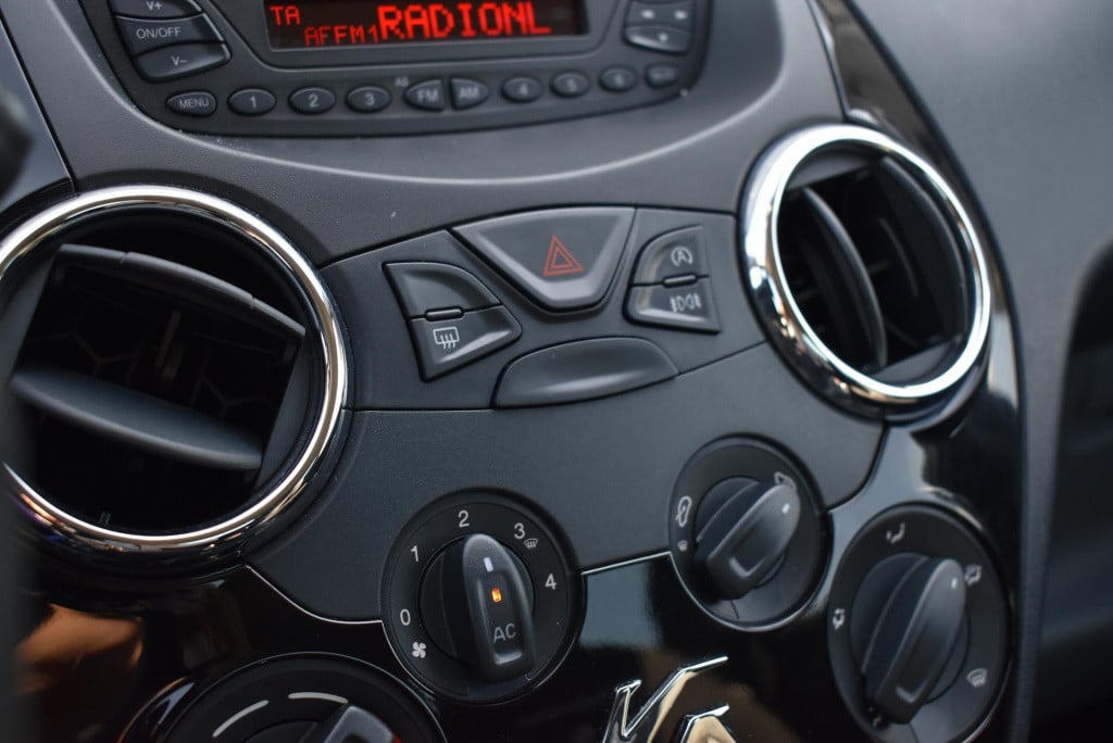 Ford KA 1.2 metal start/stop | airco | radio | lichtmetalen velgen |