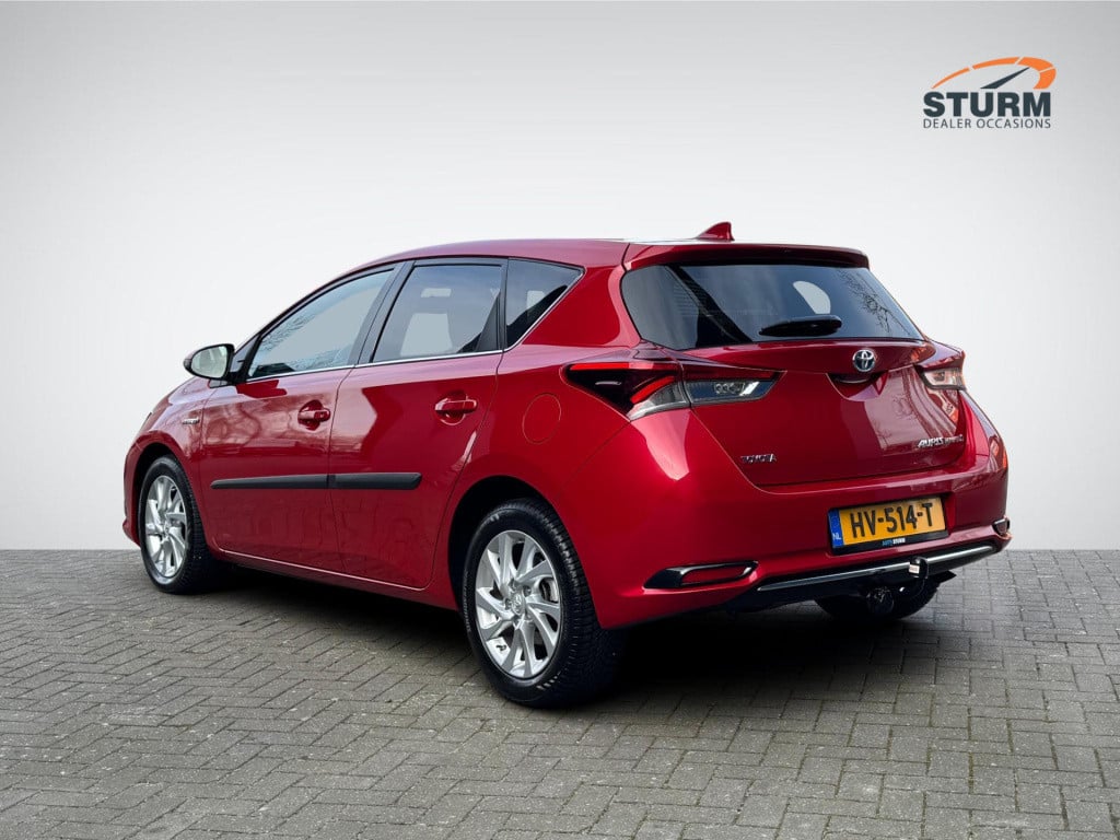 Toyota Auris 1.8 hybrid dynamic | trekhaak | navigatie | camera | keyless e