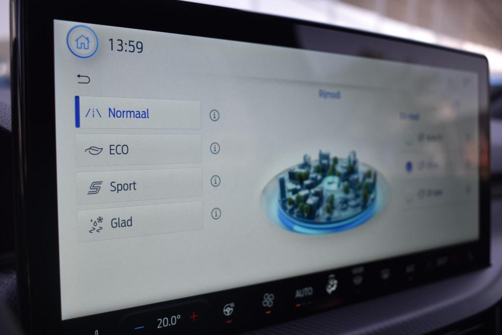 Ford Kuga 2.5 phev st-line x | climate control | adaptieve cruise control |