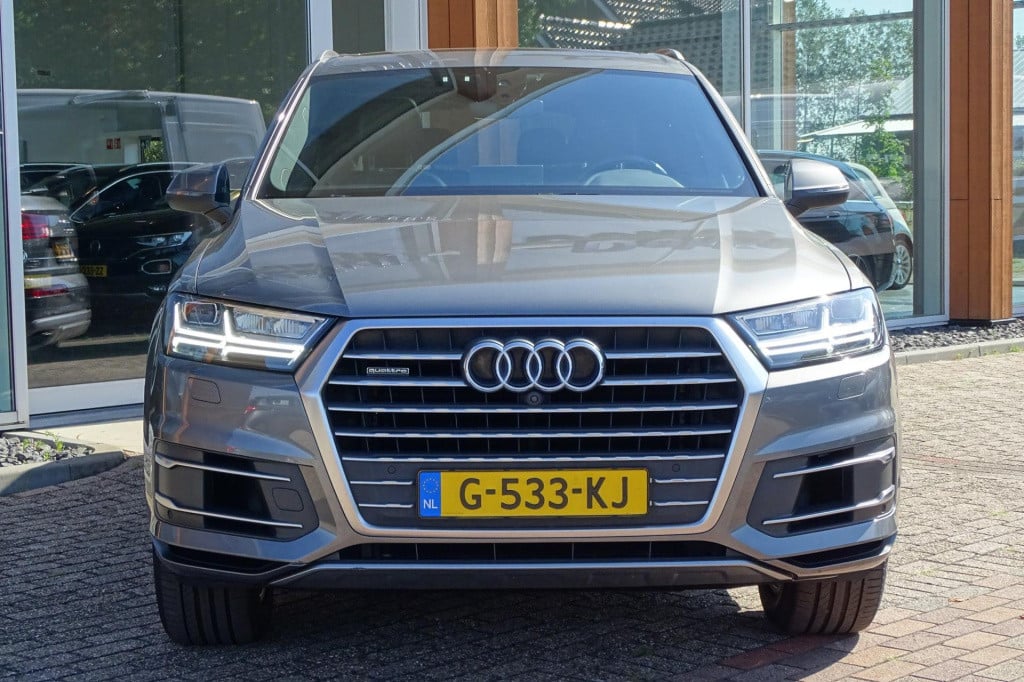 Audi Q7 3.0 tfsi quattro pro line + 7p