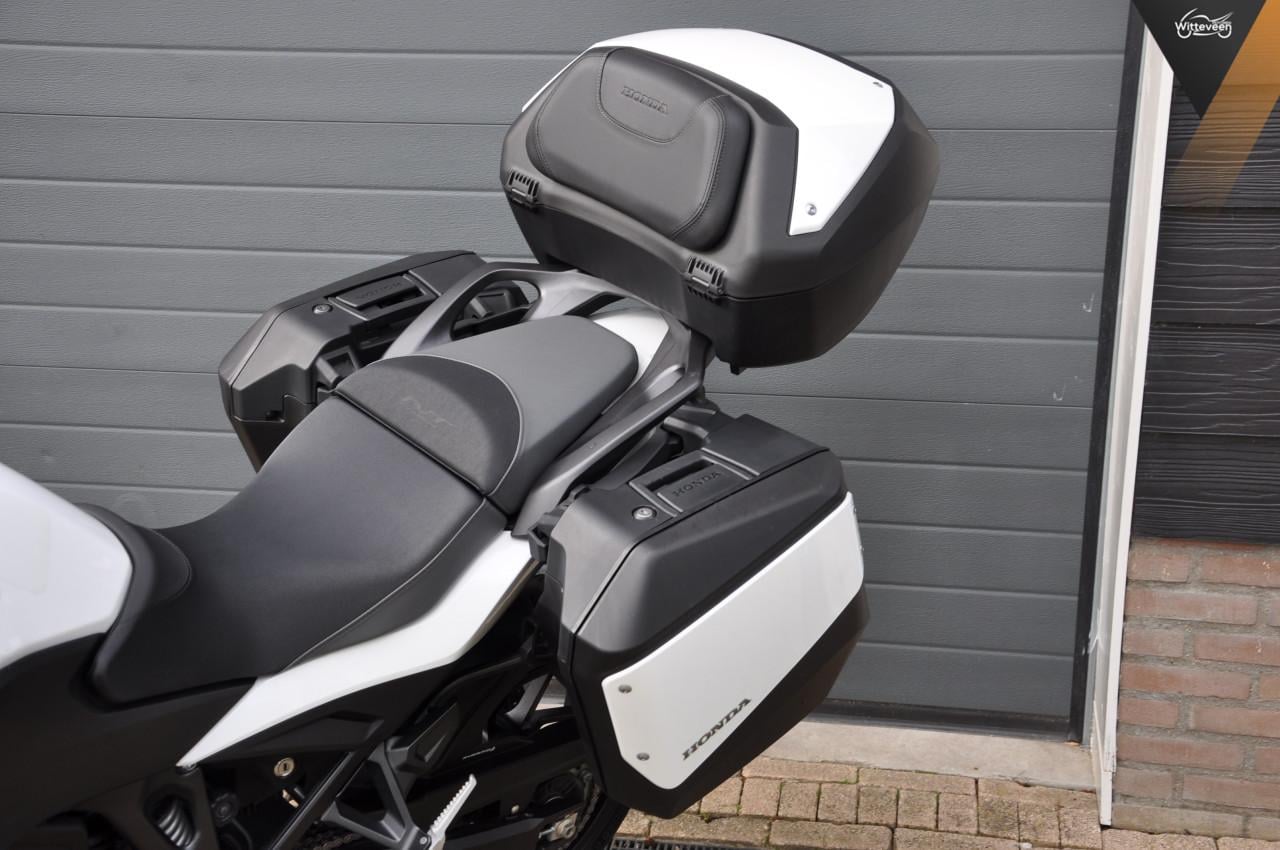 Honda NT1100 zeer compleer 13300 kms BTW motor